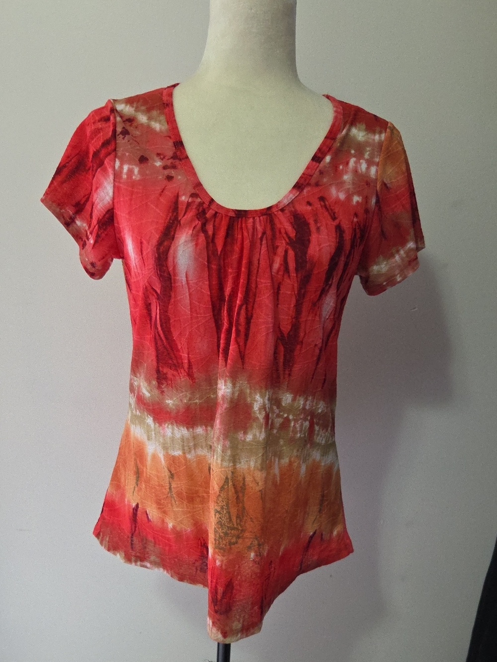 Dress Barn Red & Orange Tie-Dye Scoop Neck Short Sleeve Top